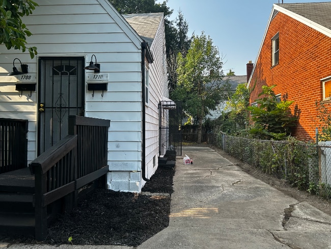 1710 Cone St in Toledo, OH - Building Photo - Building Photo