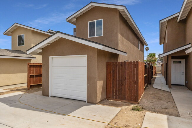 1415 Oregon St in Bakersfield, CA - Building Photo - Building Photo