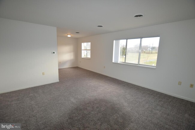 3878 Shadywood Dr-Unit -5 in Jefferson, MD - Building Photo - Building Photo