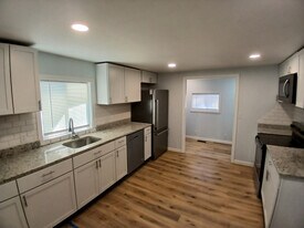 2311 W Godman Ave in Muncie, IN - Building Photo