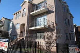 161-163-163 Sussex Ave in Newark, NJ - Building Photo