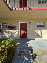 1013 S F St, Unit 2 in Lake Worth Beach, FL - Foto de edificio - Building Photo