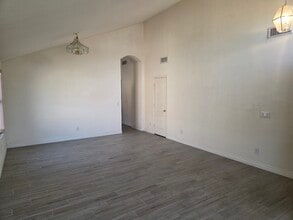 6411 W Adobe Dr in Glendale, AZ - Foto de edificio - Building Photo