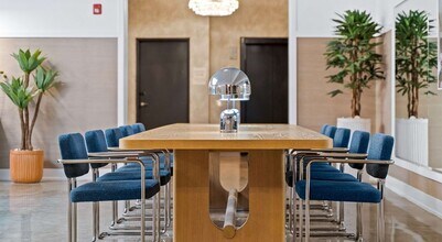 5440 N Sheridan Rd in Chicago, IL - Foto de edificio - Building Photo