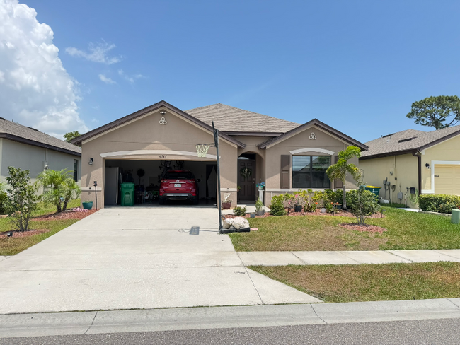 4564 Magenta Isles Dr