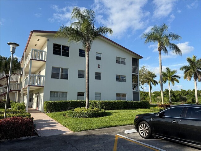 447 Fanshaw K in Boca Raton, FL - Building Photo - Building Photo