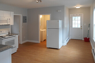 327 Jefferson Ave in Salem, MA - Building Photo - Floor Plan