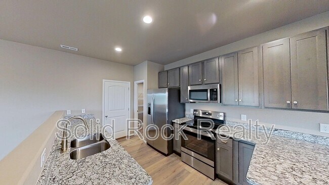 1886 Sandtoft Hts in Colorado Springs, CO - Building Photo - Building Photo