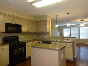 16727 Foursquare Dr in Conroe, TX - Building Photo - Building Photo