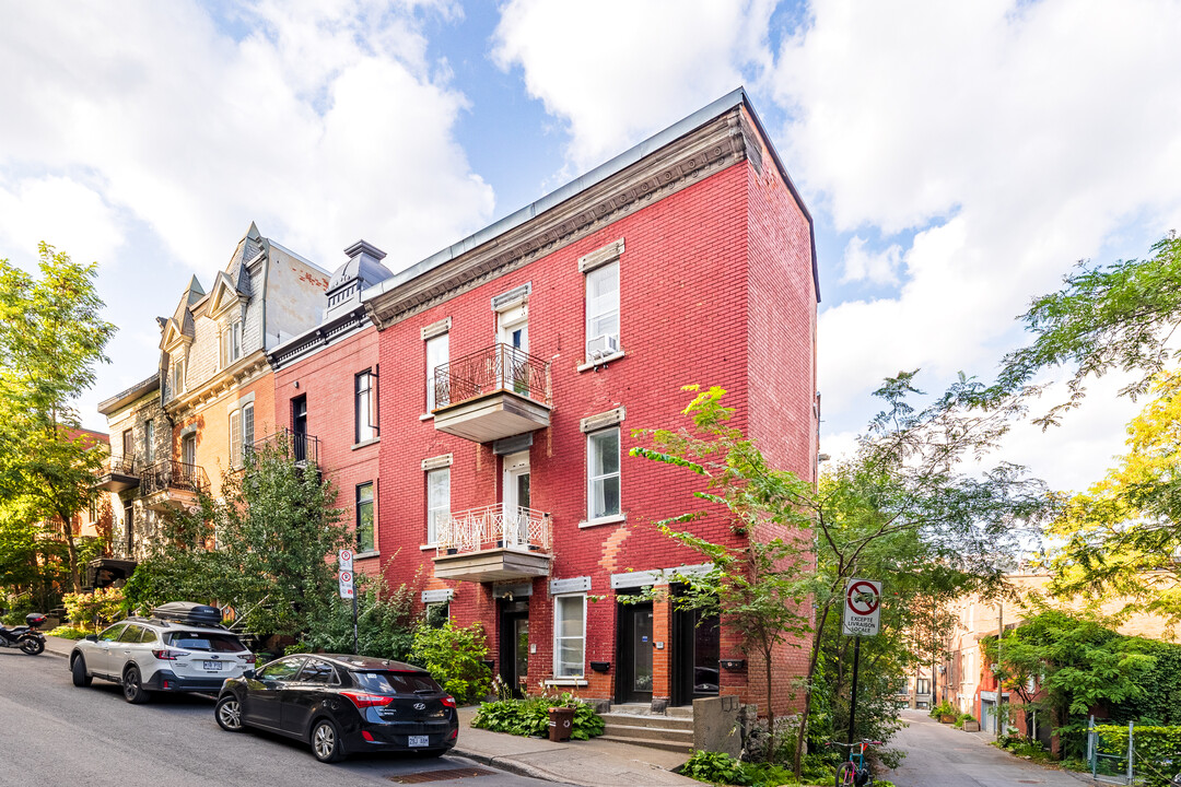 2025-2029 Sanguinet Rue in Montréal, QC - Building Photo