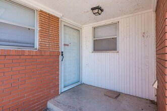 5911 NW 30th St in Bethany, OK - Building Photo - Building Photo