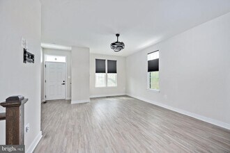 1328 Trestle Dr in Fredericksburg, VA - Building Photo - Building Photo