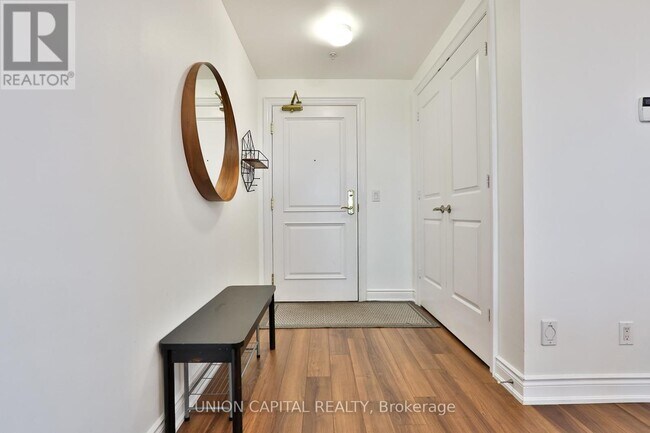 9255 Jane St in Vaughan, ON - Building Photo - Building Photo