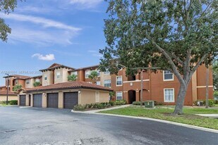 5554 Metrowest Blvd in Orlando, FL - Building Photo