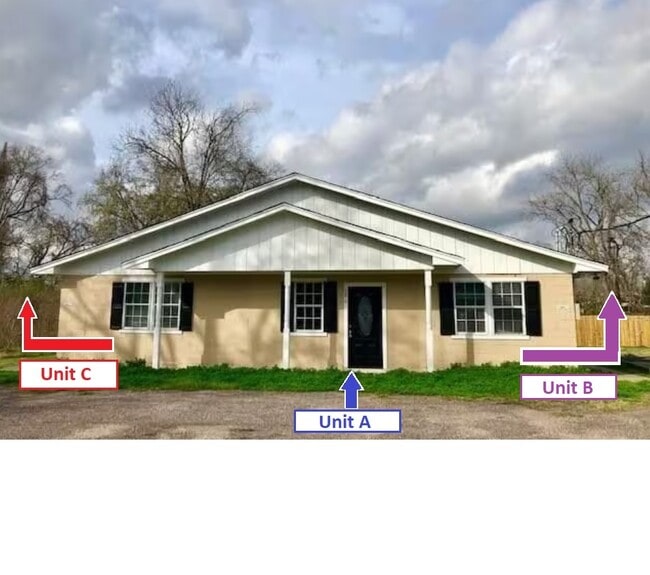 126 Gulf Pump Rd, Unit C in Crosby, TX - Building Photo - Building Photo