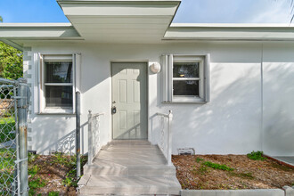 1229 S M St in Lake Worth, FL - Building Photo - Building Photo