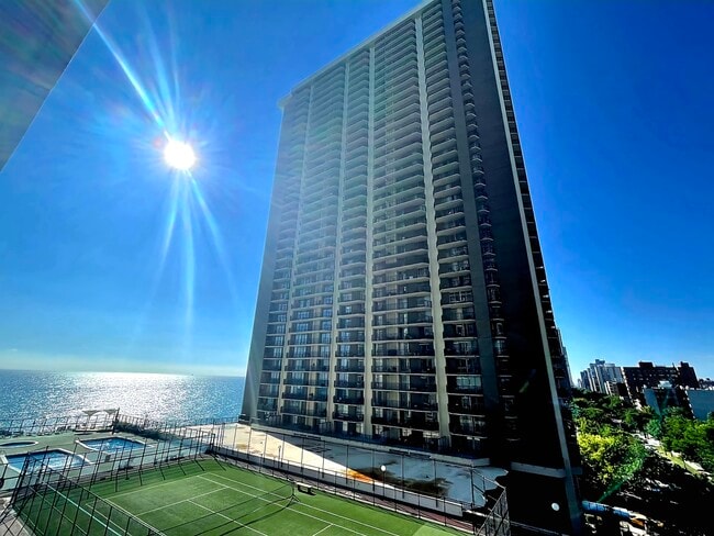 property at 6007 N Sheridan Rd