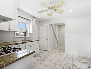 229 Southfield Ave in Stamford, CT - Building Photo - Building Photo