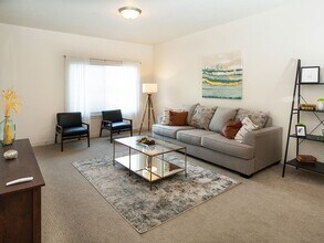 Four Seasons at Southtowne Apartments in South Jordan, UT - Building Photo - Building Photo