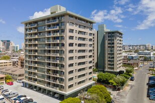 Hono Hale Towers in Honolulu, HI - Building Photo