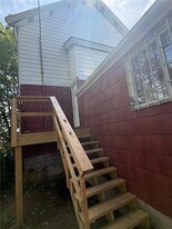 2812 Lanpark St in Pittsburgh, PA - Building Photo