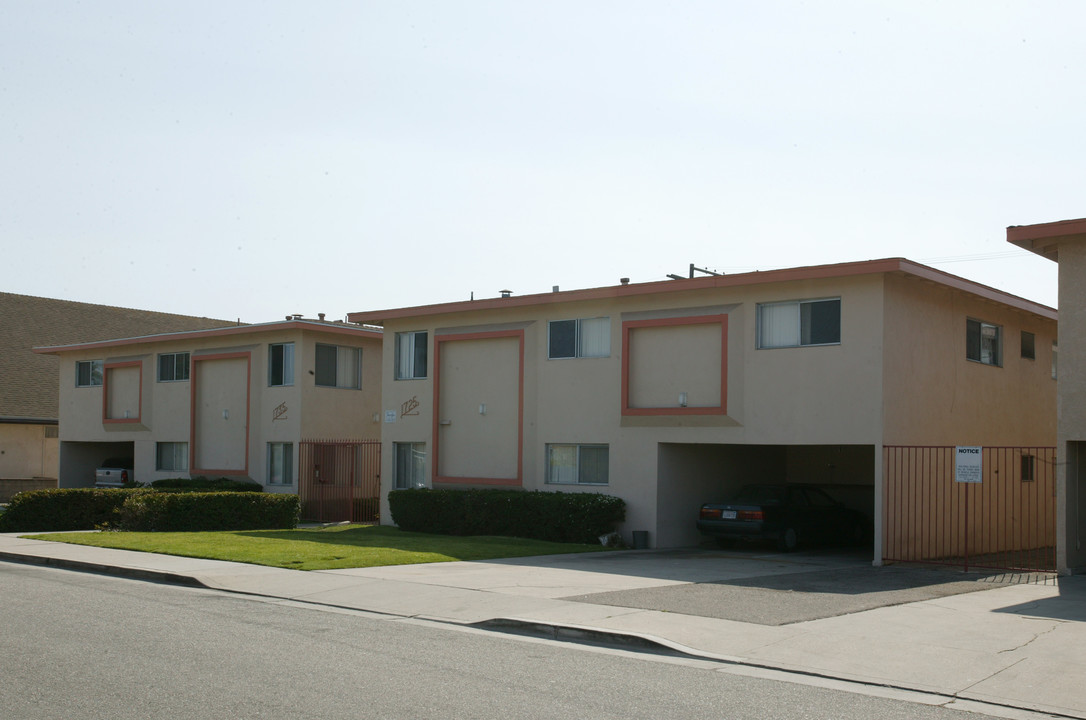 1725-1735 San Marino St in Oxnard, CA - Building Photo