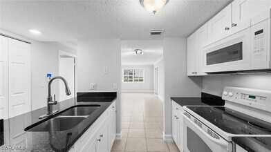 3421 Winkler Ave in Ft. Myers, FL - Building Photo - Building Photo