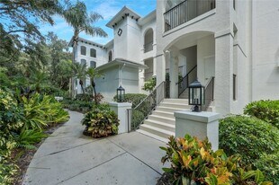 831 Sailaway Ln in Naples, FL - Building Photo