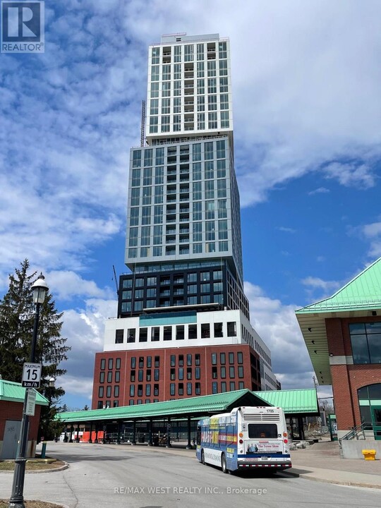 39-2239 Mary St in Barrie, ON - Building Photo