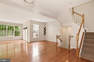 45556 Lakemont Square in Sterling, VA - Building Photo - Building Photo