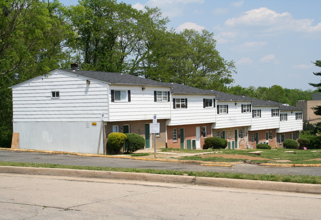 Overlook at Sinai Ridge in Baltimore, MD - Building Photo - Building Photo