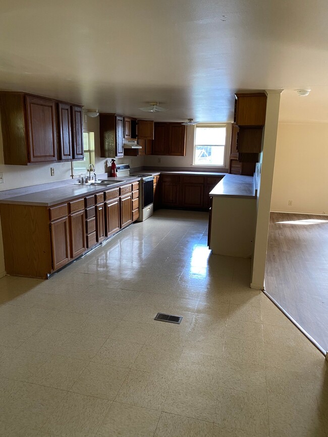 property at 36517 Sunshine Rd