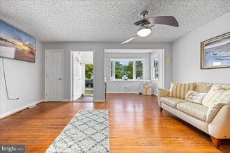 100 E Cedar Ave in Somers Point, NJ - Building Photo - Building Photo