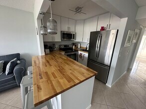 3 Berkshire A in West Palm Beach, FL - Foto de edificio - Building Photo