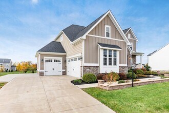 5962 Laurel Ln in Delaware, OH - Building Photo - Building Photo