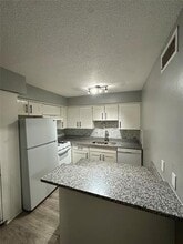 9852 Brockbank Dr in Dallas, TX - Building Photo - Building Photo