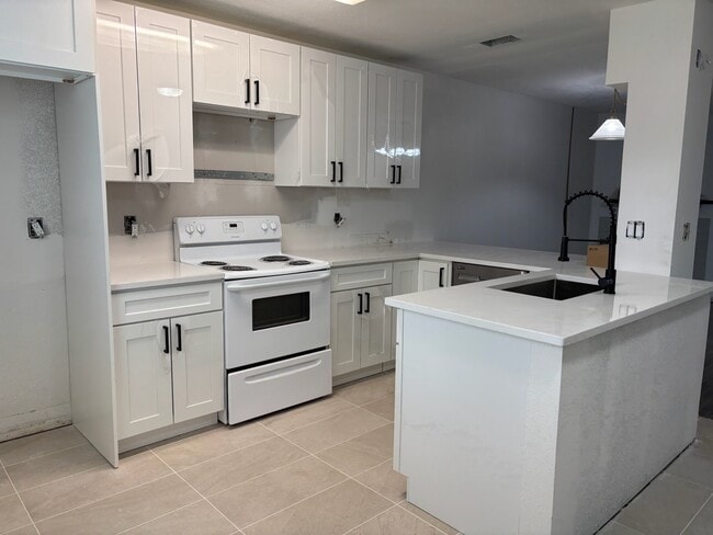 7617 tamarind ave in Tampa, FL - Building Photo - Building Photo