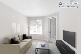 6301 Shellmound St in Emeryville, CA - Building Photo