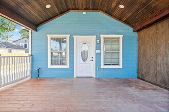 7941 Goode St in Houston, TX - Building Photo - Building Photo