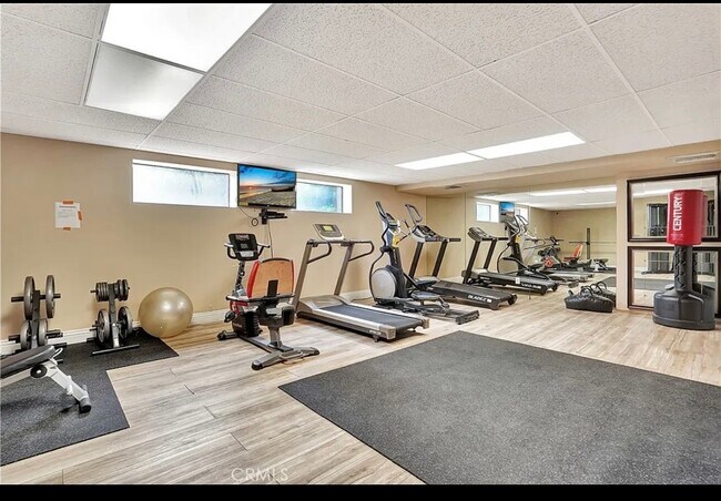 16866 Kingsbury St in Los Angeles, CA - Building Photo - Building Photo