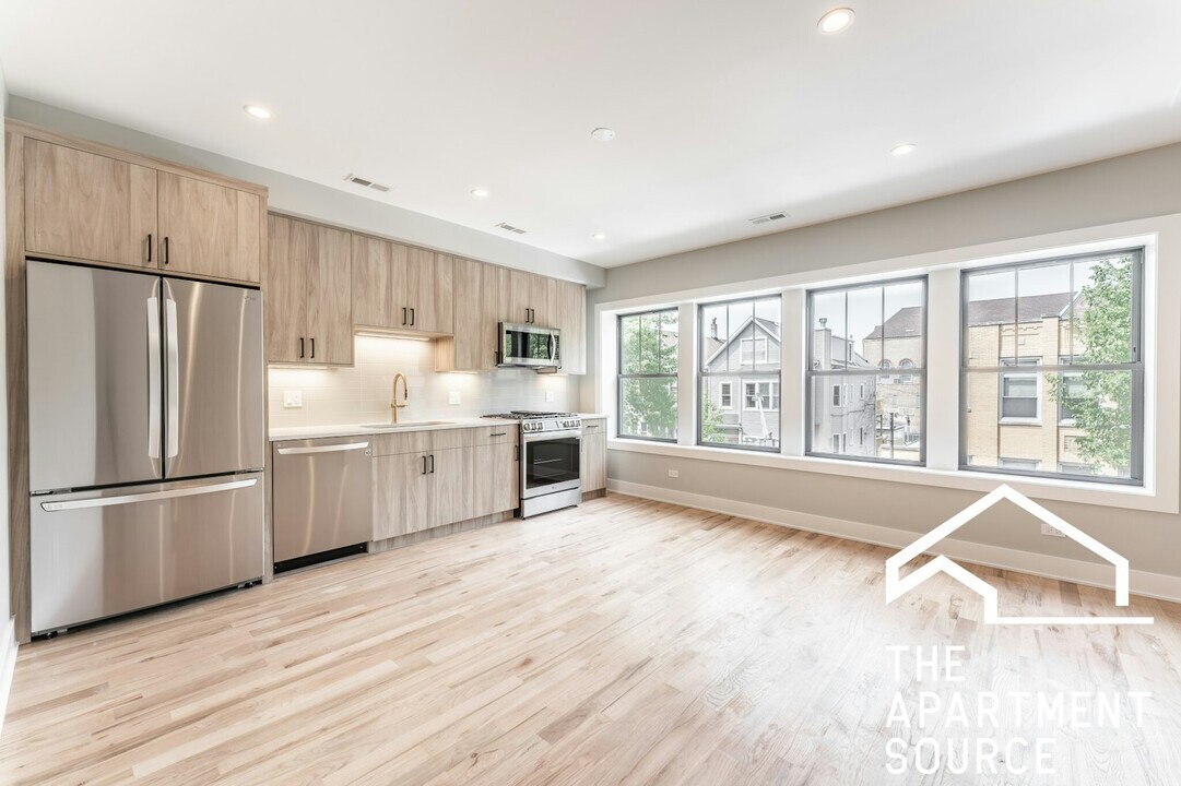 2534 N Campbell Ave in Chicago, IL - Building Photo