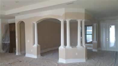 10096 Avalon Lake Cir in Ft. Myers, FL - Building Photo - Building Photo