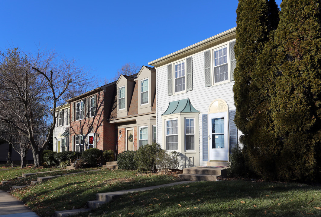 14700-14739 Yearling Ter in Rockville, MD - Foto de edificio