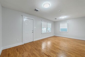 1832 Tabor St in Houston, TX - Building Photo - Building Photo