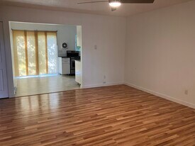 5107 SE Bybee Blvd, Unit 1 in Portland, OR - Building Photo