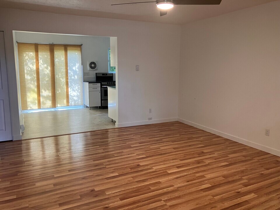 5107 SE Bybee Blvd, Unit 1 in Portland, OR - Foto de edificio