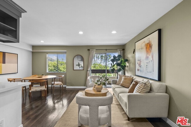 property at 2700 Cahuenga Blvd