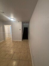 14000 NE 2nd Ave-Unit -14004 in Miami, FL - Building Photo - Building Photo
