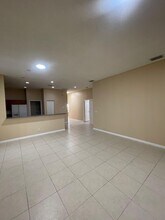 114 Canterbury Pl in Royal Palm Beach, FL - Building Photo - Building Photo