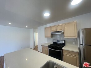 1531 N Detroit St in Los Angeles, CA - Building Photo - Building Photo